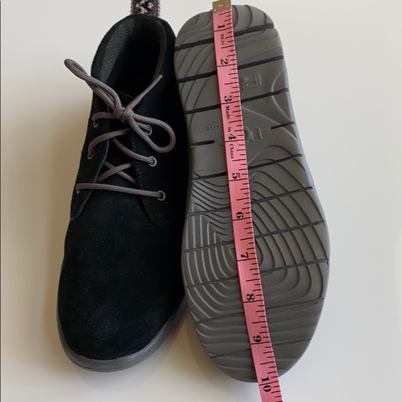 UGG Canoe Suede II Boys Sz 4 (Big Kid) - Picture 8 of 11